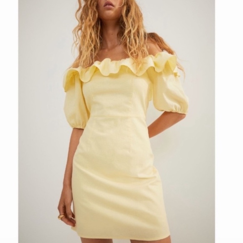 🌟 H&M~ Yellow Linen/Cotton Blend Mini Dress with Off-Shoulder Ruffle, Size XS🌟